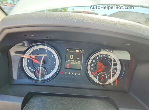 1C6RR6GG8GS306193 2016 RAM 1500 Белый Вид щитка приборов
