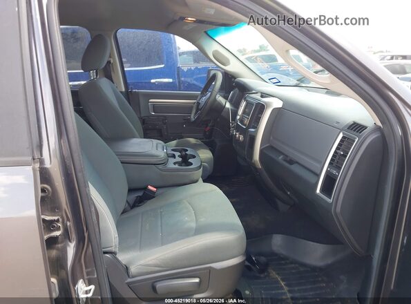 1C6RR6GT0GS332283 2016 RAM 1500 Серый Вид салона спереди