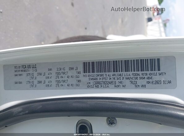 1C6RR6GT8GS240516 2016 RAM 1500 Белый Вид подкапотного пространства