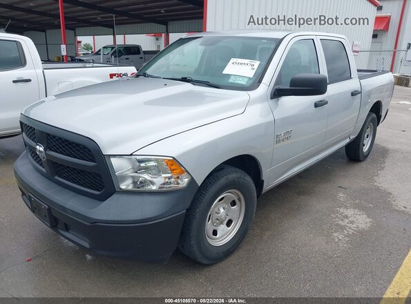 1C6RR6KG1JS303621 2018 RAM 1500 Silver Przód lewy