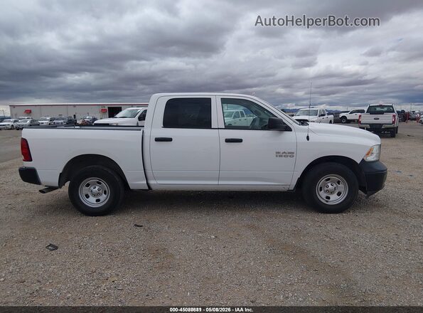 1C6RR6KG2JS303630 2018 RAM 1500 Белый Вид задней части салона