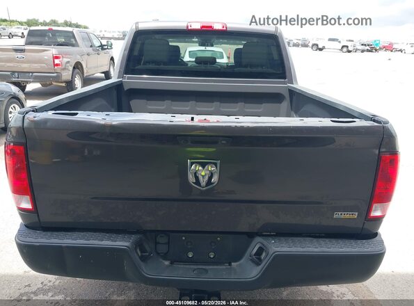 1C6RR6KG5JS296561 2018 RAM 1500 Gray Widok z przodu