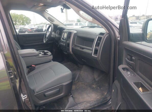 1C6RR6KG6JS292521 2018 RAM 1500 Gray Սալոնի դիմացի տեսք