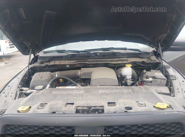 1C6RR6KG6JS292521 2018 RAM 1500 Gray Հետևի տեսք
