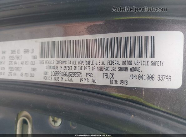 1C6RR6KG6JS292521 2018 RAM 1500 Gray Շարժիչի բաժամունքի տեսք