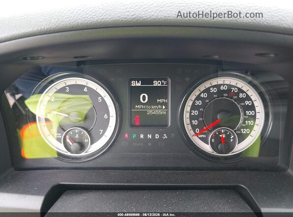 1C6RR6KG7JS298604 2018 RAM 1500 Black Widok tylnych siedzeń