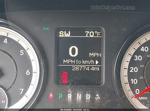 1C6RR6KG9JS298605 2018 RAM 1500 White 