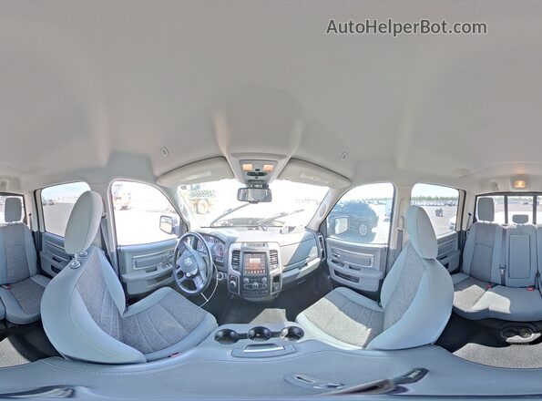 1C6RR6LT2HS610186 2017 RAM 1500 Silver Widok wnętrza 360 stopni