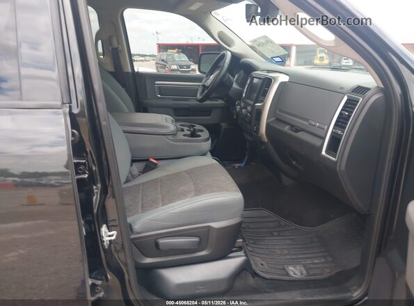 1C6RR6LTXHS551114 2017 RAM 1500 Черный Вид салона спереди
