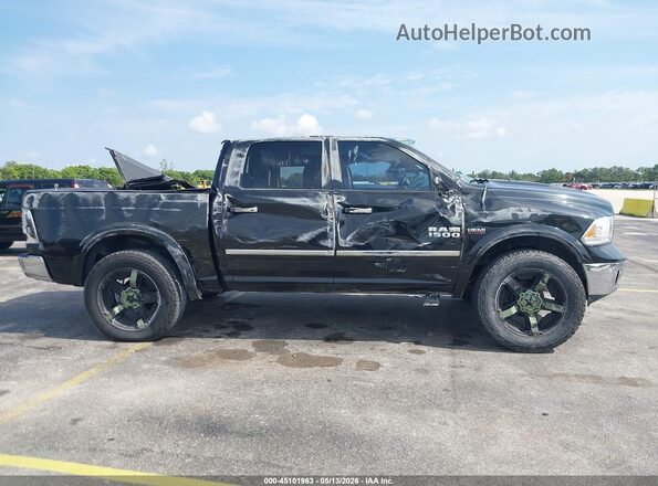 1C6RR6NT5JS265951 2018 RAM 1500 Black Instrument cluster view