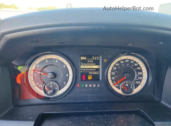 1C6RR6TT2LS103510 2020 RAM 1500 Blue Widok zestawu wskaźników