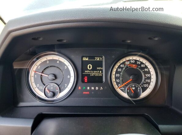 1C6RR7FG2GS283419 2016 RAM 1500 Black Widok zestawu wskaźników
