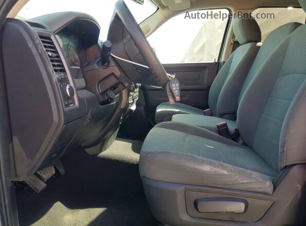 1C6RR7FG2JS212065 2018 RAM 1500 White Սալոնի դիմացի տեսք