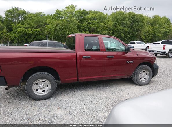 1C6RR7FG2JS294184 2018 RAM 1500 Maroon Widok wnętrza z tyłu