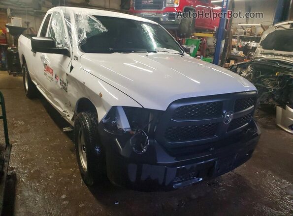 1C6RR7FG4PS555601 2023 RAM 1500 Белый Передняя правая четверть