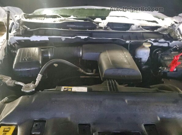 1C6RR7FG4PS555601 2023 RAM 1500 Белый Вид задней части салона