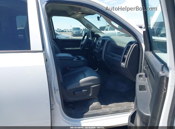 1C6RR7FG5JS297175 2018 RAM 1500 White Սալոնի դիմացի տեսք