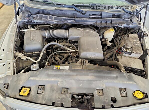 1C6RR7FG6GS276912 2016 RAM 1500 Серебряный Вид задней части салона