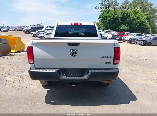1C6RR7FG8JS289555 2018 RAM 1500 White 