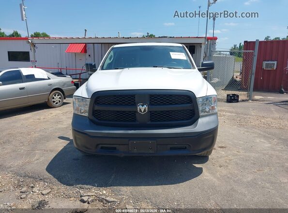 1C6RR7FG8JS289555 2018 RAM 1500 White Vista del cuadro de instrumentos