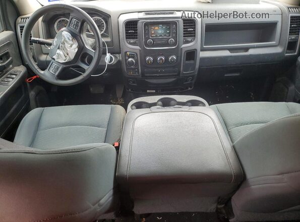 1C6RR7FT2HS759988 2017 RAM 1500 Серый Вид панели приборов
