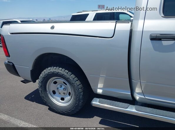 1C6RR7FT7JS312997 2018 RAM 1500 Серебряный Панорамный вид салона 360°