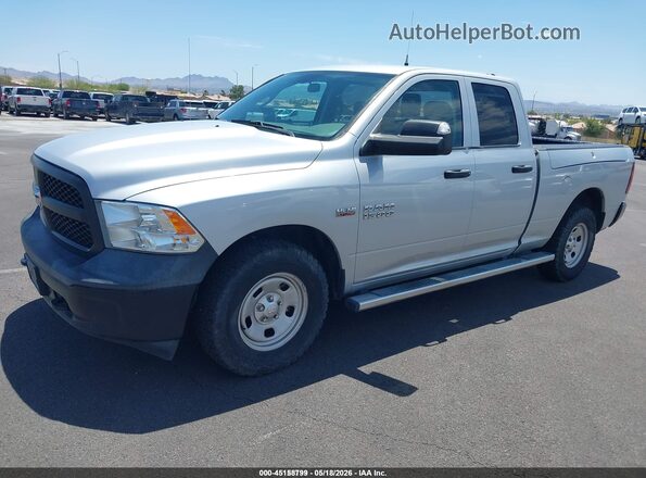 1C6RR7FT7JS312997 2018 RAM 1500 Серебряный Вид щитка приборов
