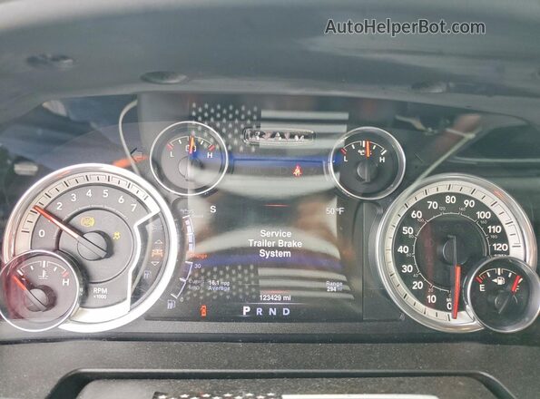 1C6RR7GT2GS204262 2016 RAM 1500 Черный Вид щитка приборов