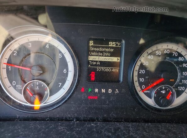 1C6RR7GT2JS118165 2018 RAM 1500 Brown Widok zestawu wskaźników
