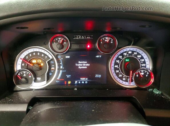 1C6RR7GT8JS165569 2018 RAM 1500 Red Widok zestawu wskaźników