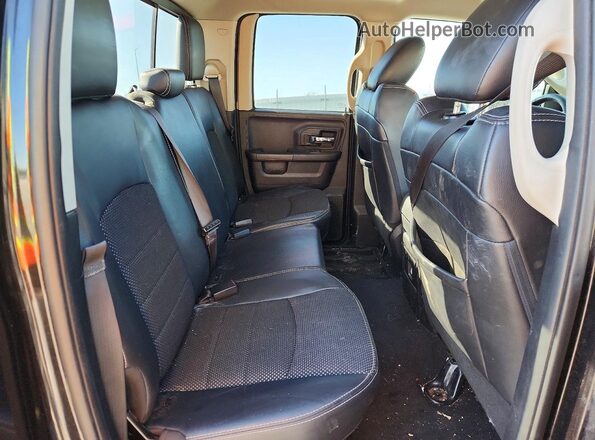 1C6RR7HT2GS102751 2016 RAM 1500 Черный Вид задних сидений
