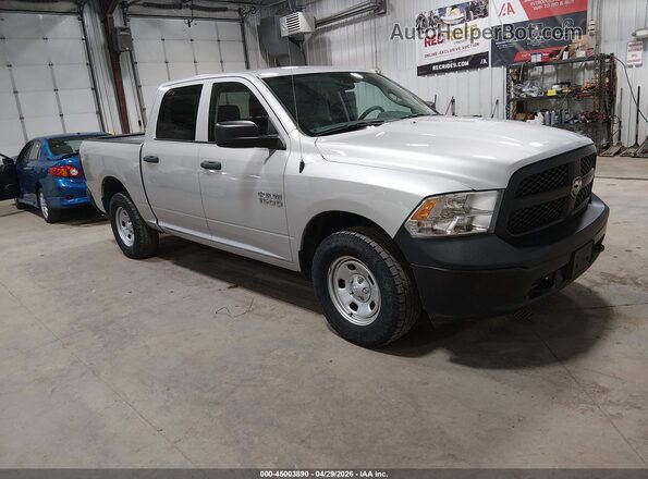 1C6RR7KG1JS293114 2018 RAM 1500 Серый Передняя правая четверть