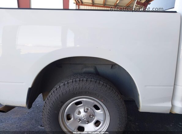 1C6RR7KG2KS679039 2019 RAM 1500 CLASSIC White Widok zestawu wskaźników