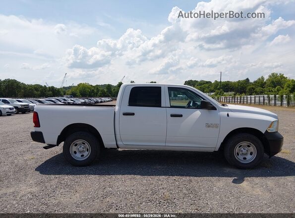 1C6RR7KG6JS315849 2018 RAM 1500 White Widok wnętrza z tyłu