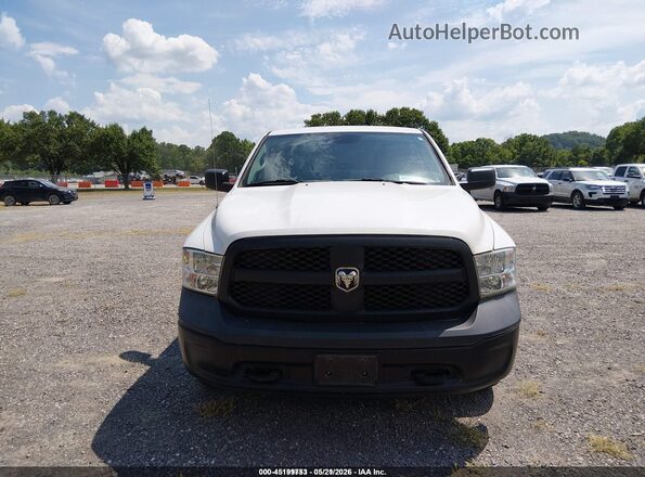 1C6RR7KG6JS315849 2018 RAM 1500 White Widok zestawu wskaźników