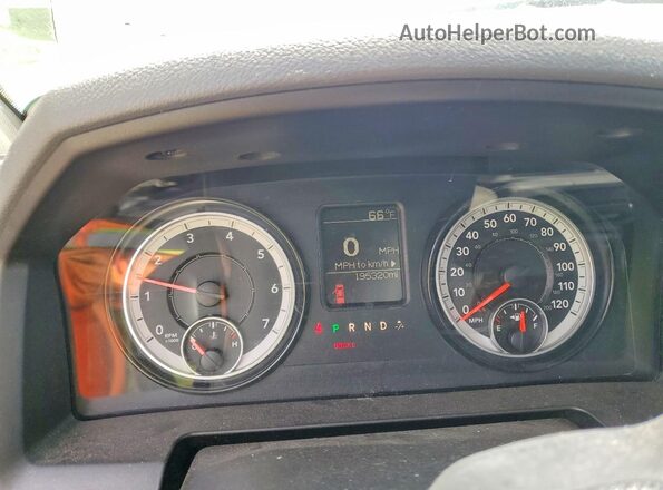 1C6RR7KG7HS641024 2017 RAM 1500 White Widok zestawu wskaźników