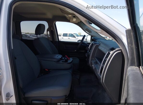 1C6RR7KGXJS306667 2018 RAM 1500  Սալոնի դիմացի տեսք