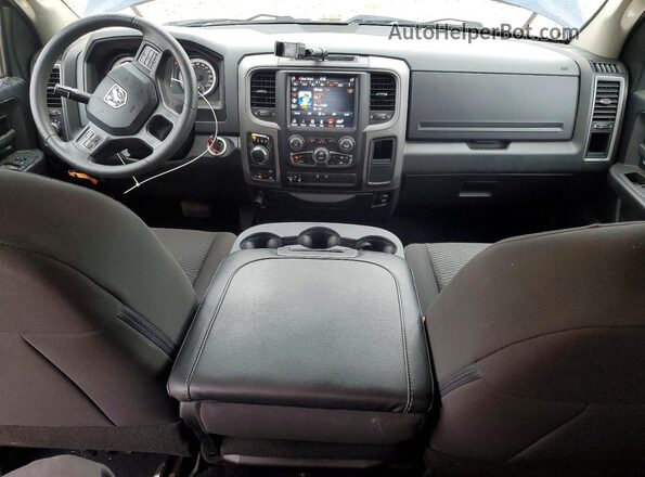 1C6RR7KT5KS738176 2019 RAM 1500 Blue Вид панелі приладів