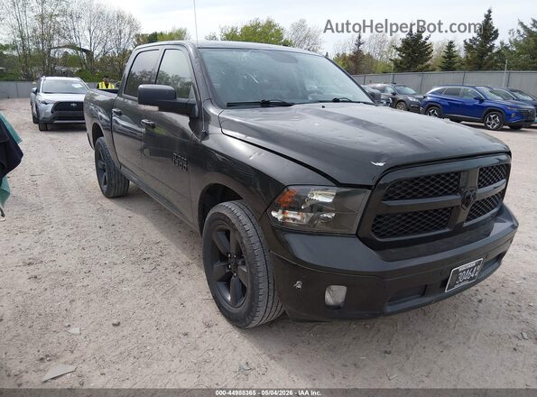 1C6RR7LG2JS257270 2018 RAM 1500 Черный Передняя правая четверть