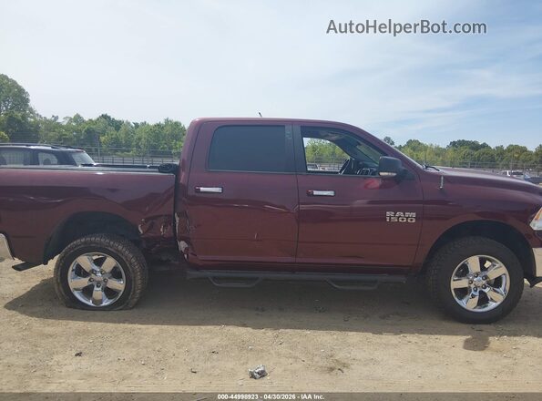 1C6RR7LG7JS108367 2018 RAM 1500 Red Widok wnętrza z tyłu