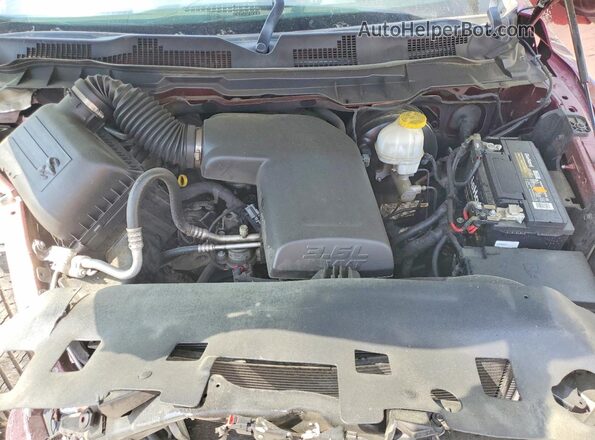 1C6RR7LGXJS263821 2018 RAM 1500 Бордовый Вид задней части салона