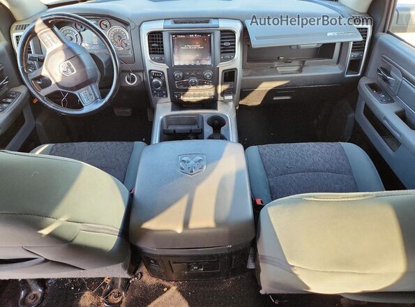 1C6RR7LM1JS354532 2018 RAM 1500 Blue Dashboard view