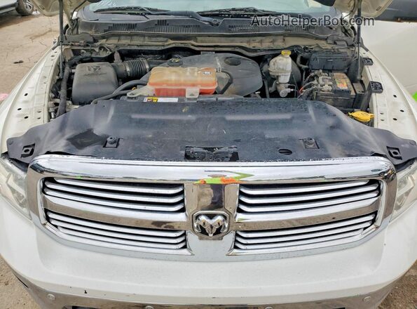 1C6RR7LM6GS260199 2016 RAM 1500 White Rear interior view