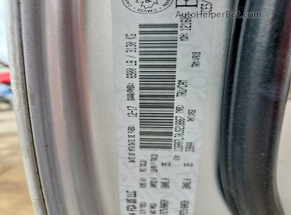 1C6RR7LT0JS218867 2018 RAM 1500 Серебряный Вид подкапотного пространства