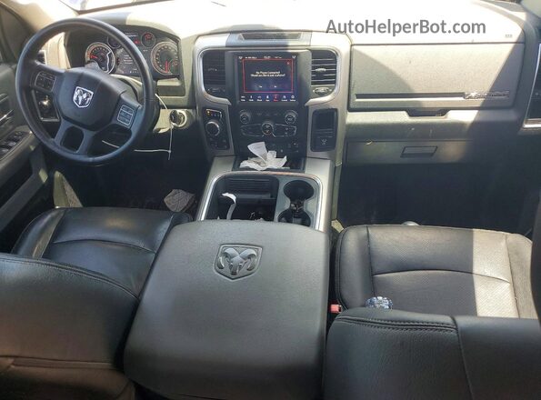 1C6RR7LT2JS316167 2018 RAM 1500 Blue Vista del salpicadero