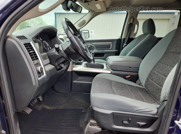 1C6RR7LT3JS343538 2018 RAM 1500 Синий Вид салона спереди