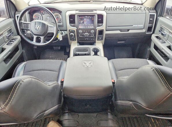 1C6RR7LT5JS268020 2018 RAM 1500 Gray Vista del salpicadero