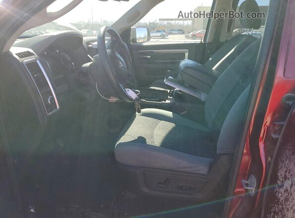 1C6RR7LT5JS352208 2018 RAM 1500 Burgundy Вид салону спереду