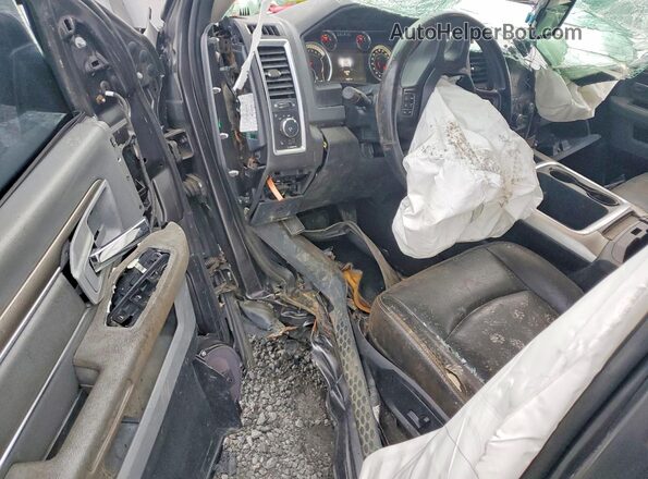 1C6RR7LT9HS829720 2017 RAM 1500 Угольный Вид панели приборов