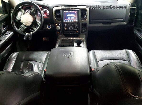 1C6RR7MT1JS241122 2018 RAM 1500 White Vista del salpicadero